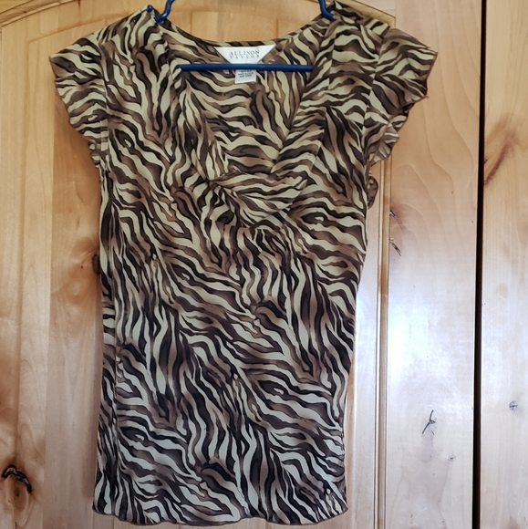 New Silk Tiger print top - NWOT - Picture 1 of 3
